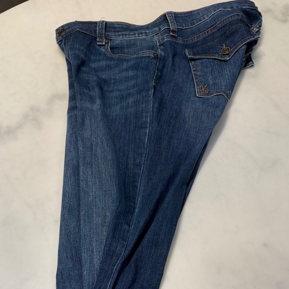 Kut From The Kloth, Women’s jeans, Nicole Bootcut, Size 12 X 31” , prewash - Picture 8 of 11